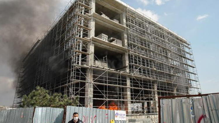 İkitelli’de inşaat halindeki binada korkutan yangın!