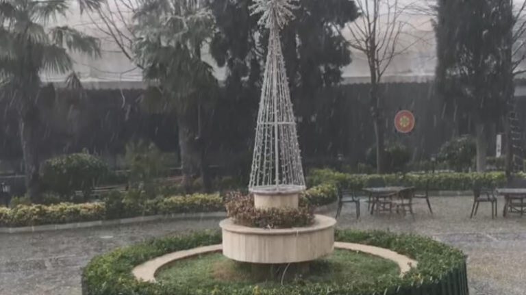 İstanbul’da dolu alarmı! Hava birden karardı