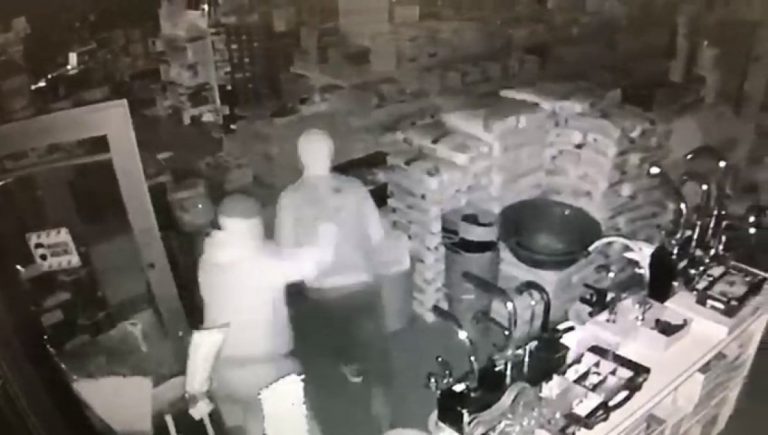 Başakşehir’de hırsızlar nalburda 400 bin liralık soygun yaptı