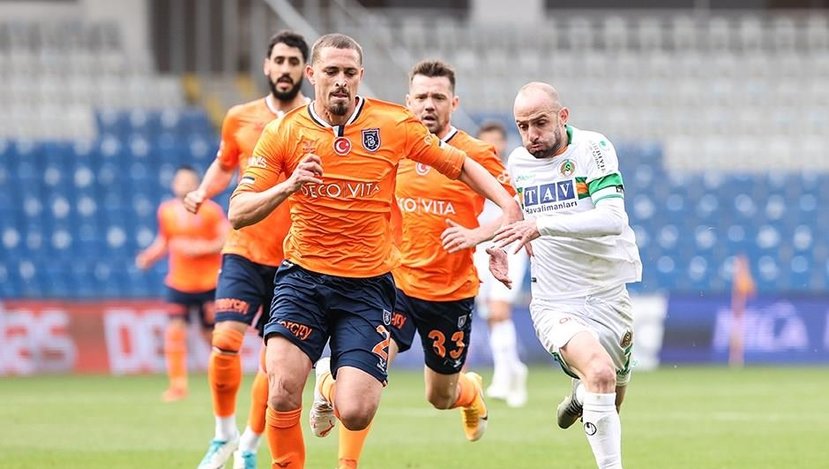 Başakşehir ateşle oynuyor