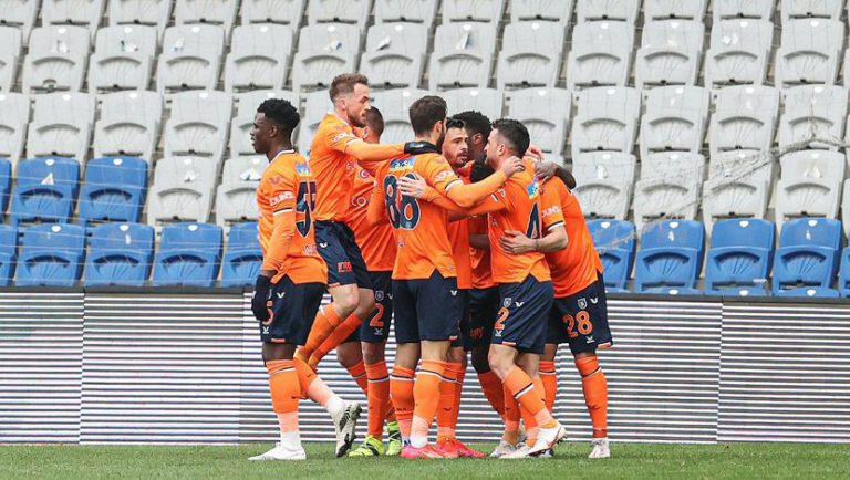 Başakşehir Nefes Aldı. Başakşehir – Yeni Malatyaspor: 3-1
