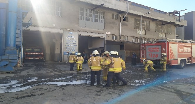 Başakşehir’de zamak imalathanesinde korkutan yangın