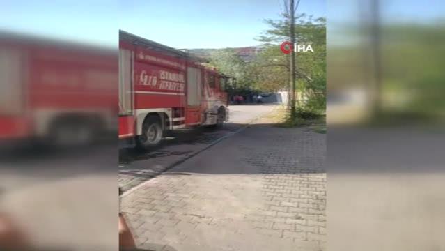 Başakşehir’de gecekondu yangını, itfaiye seferber oldu