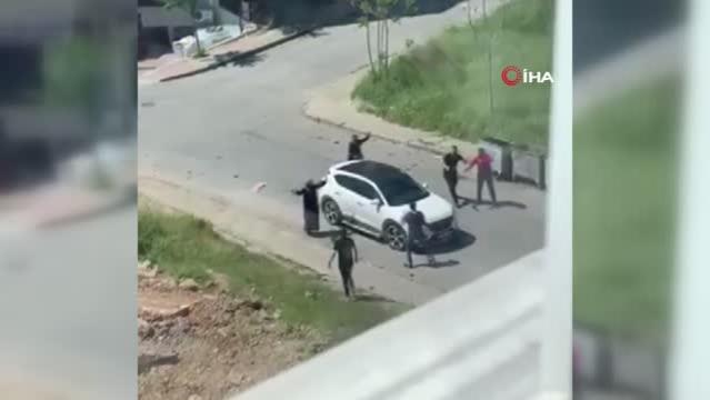 Başakşehir’de güpegündüz silahlı kavga kamerada