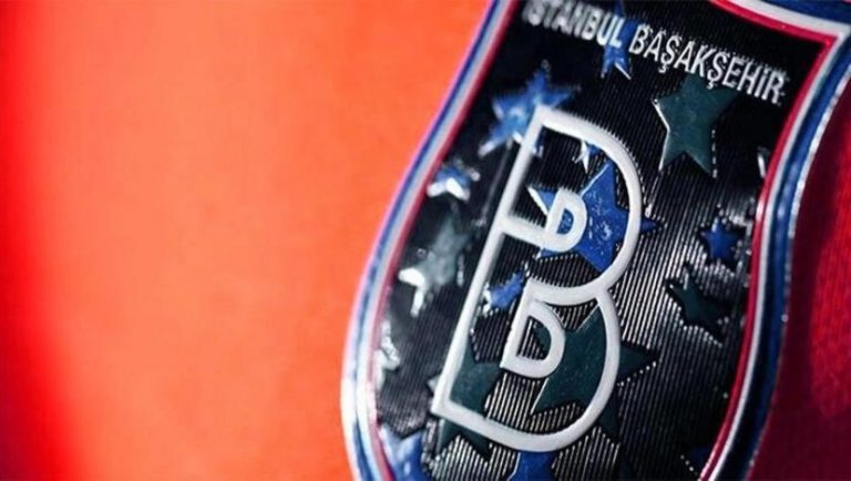 Uğur Uçar 1 yıl daha Medipol Başakşehir’de!