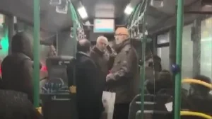 Bakırköy’de yolcularla tartışan İETT şoförü aracı hareket ettirmedi