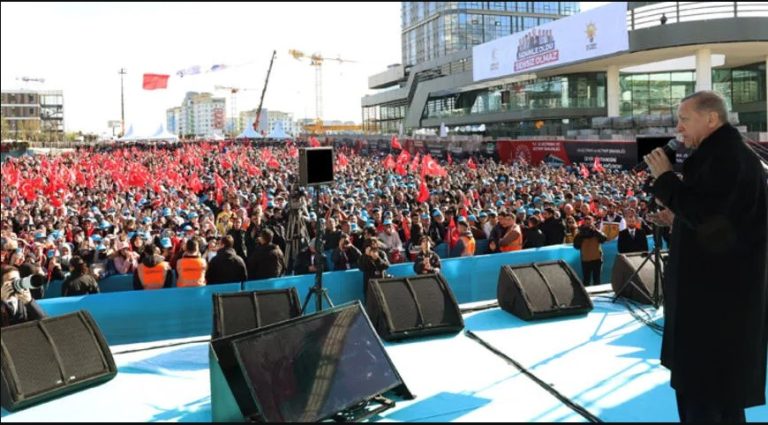 İstanbul’a 3 yılda bir çivi çakamadı